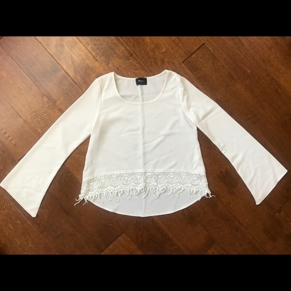 Nasty Gal - Bell Sleeve Crop Top